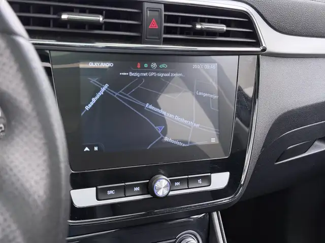MG ZS view 13