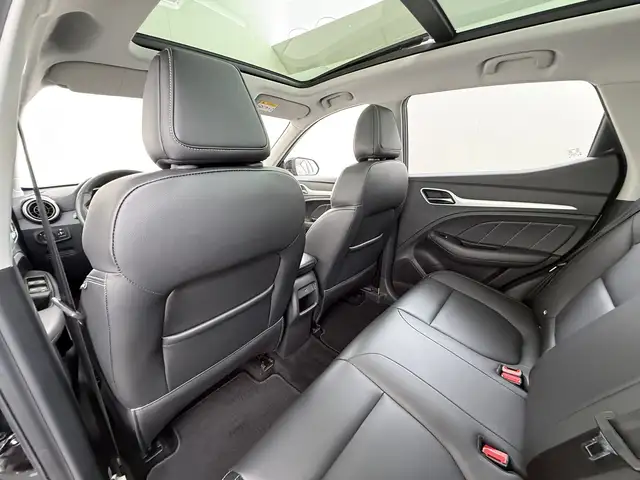 MG ZS view 12