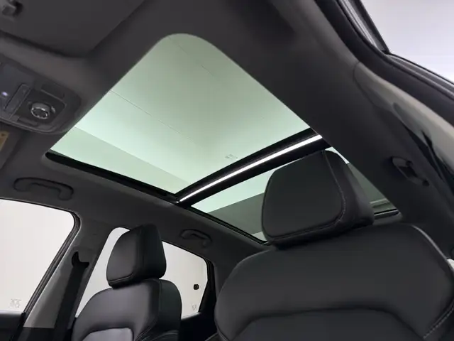 MG ZS view 9