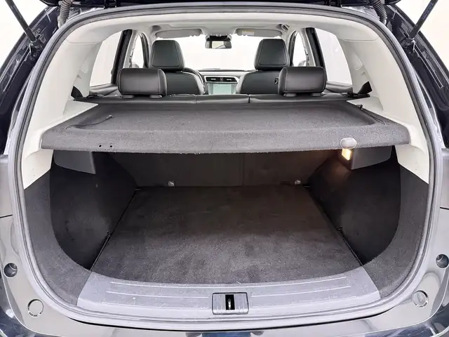 MG ZS view 23
