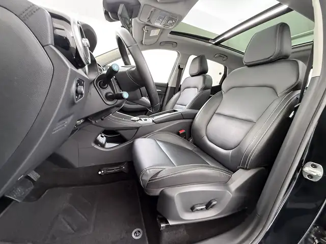 MG ZS view 11