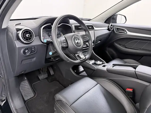 MG ZS view 10