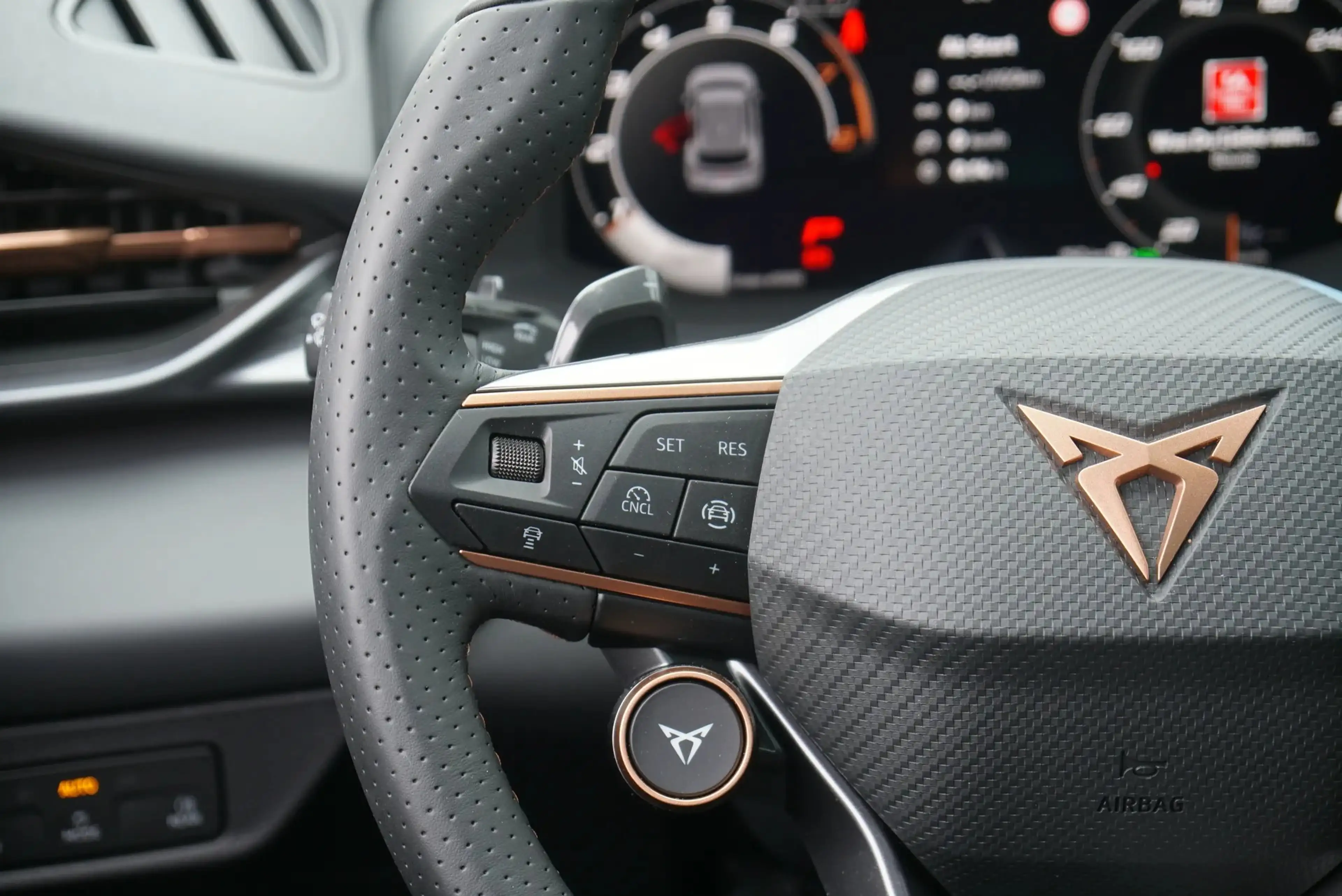CUPRA Terramar Terramar TSI VZ 4Drive *20Zoll*Matrix*HuD*Pano* — photo 13