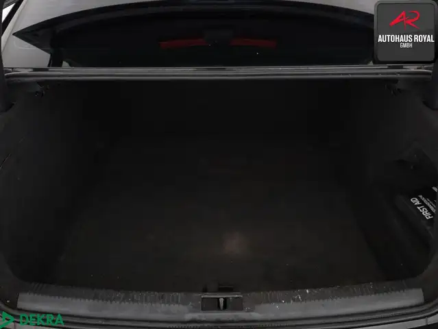 Audi A4 view 13