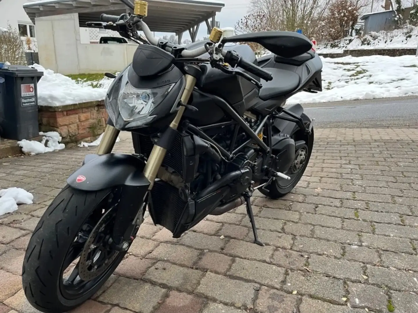 Ducati Streetfighter Fekete - 1