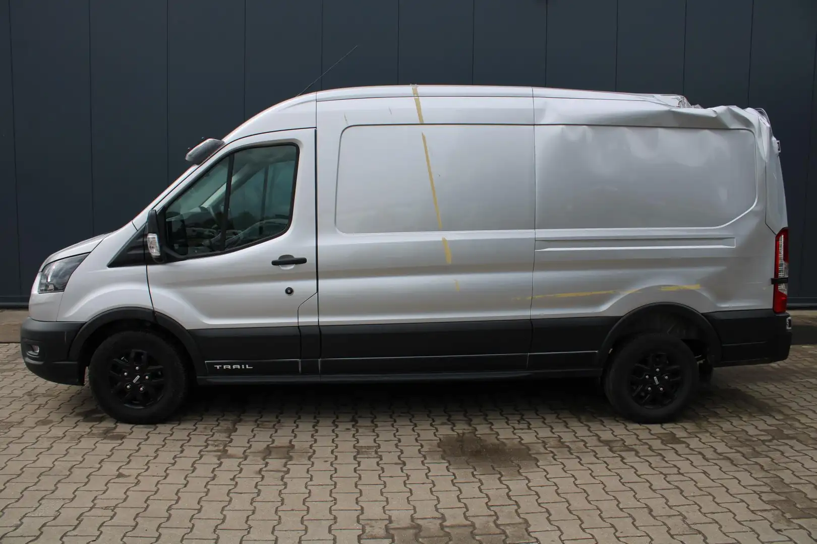 Ford Transit 350 2.0 TDCI L3H2 Trail MHEV Leer, Airco. Achter/z Gris - 2