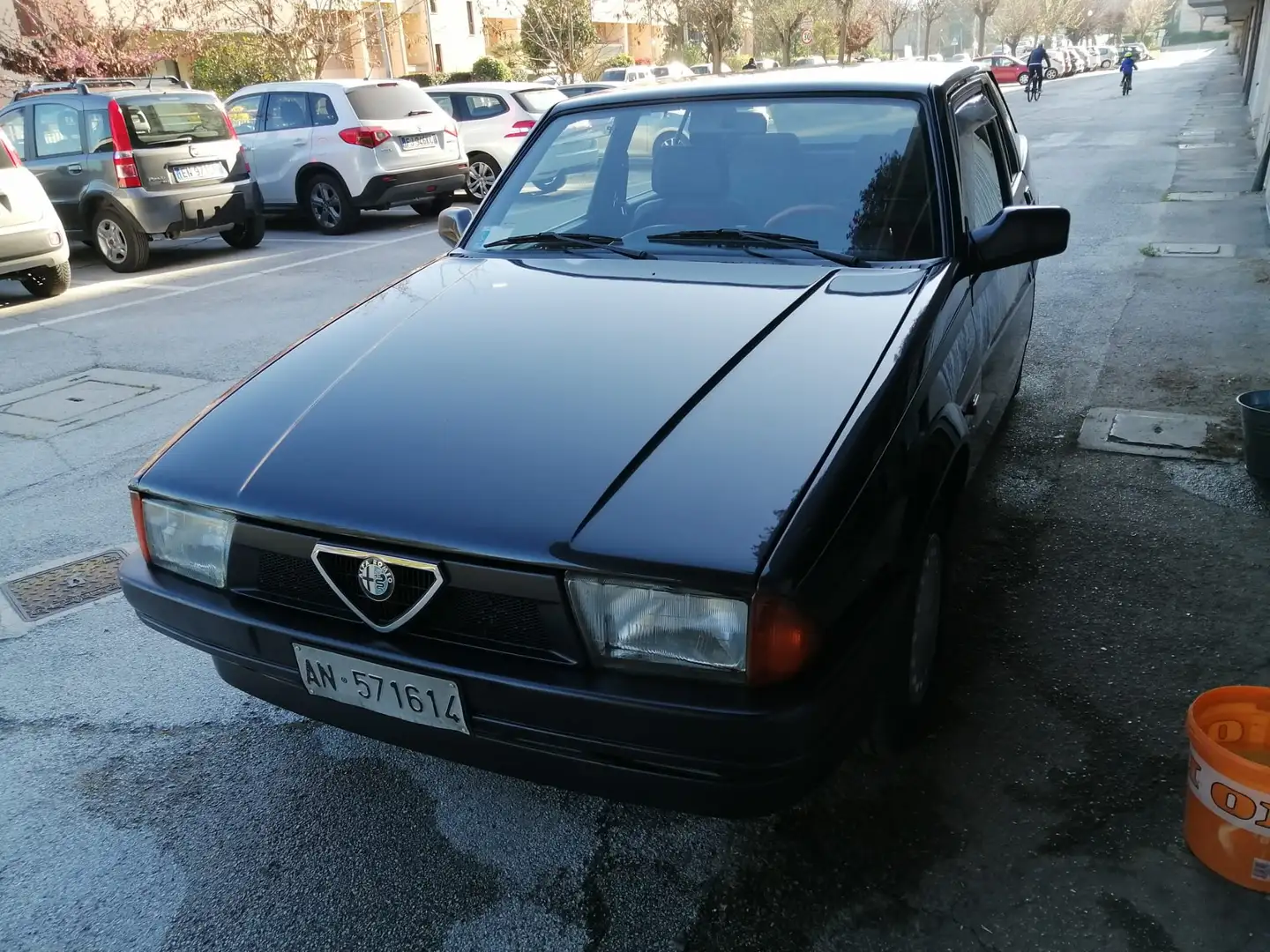 Alfa Romeo 75 75 1.6 ie cat. Zwart - 1