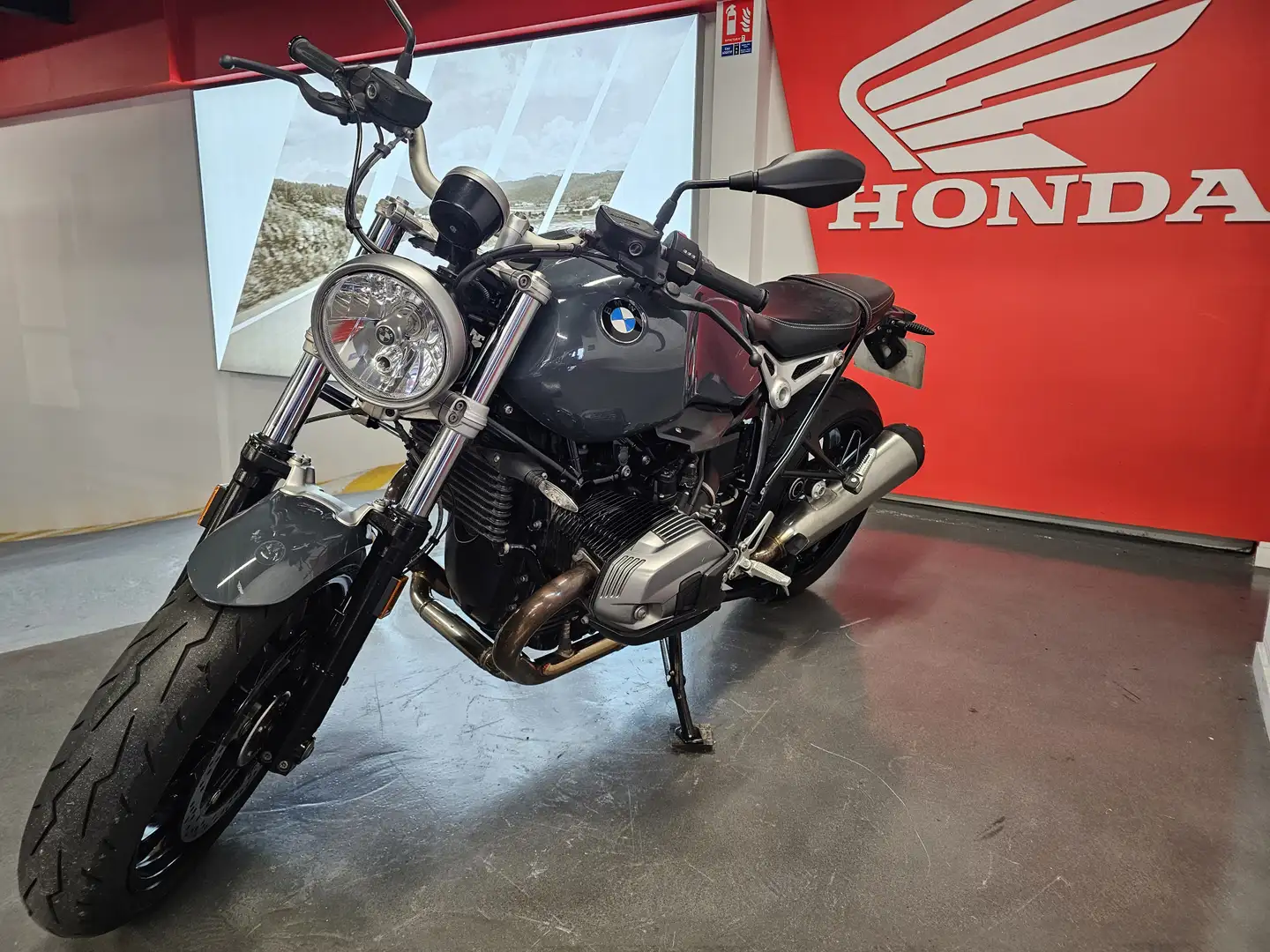 BMW R nineT Gris - 1