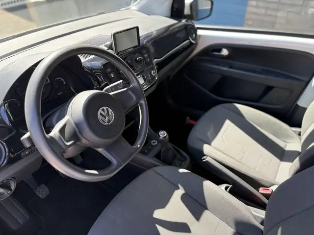 Volkswagen Up! view 2