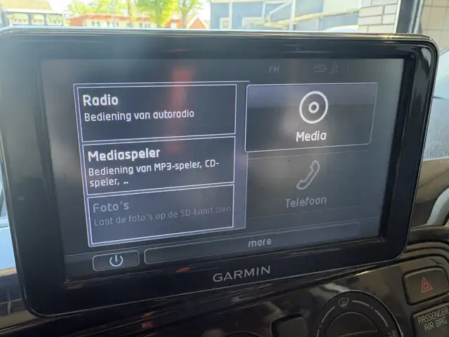 Volkswagen Up! view 13