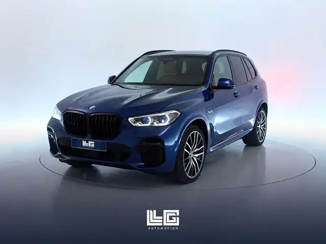 BMW X5 view 2