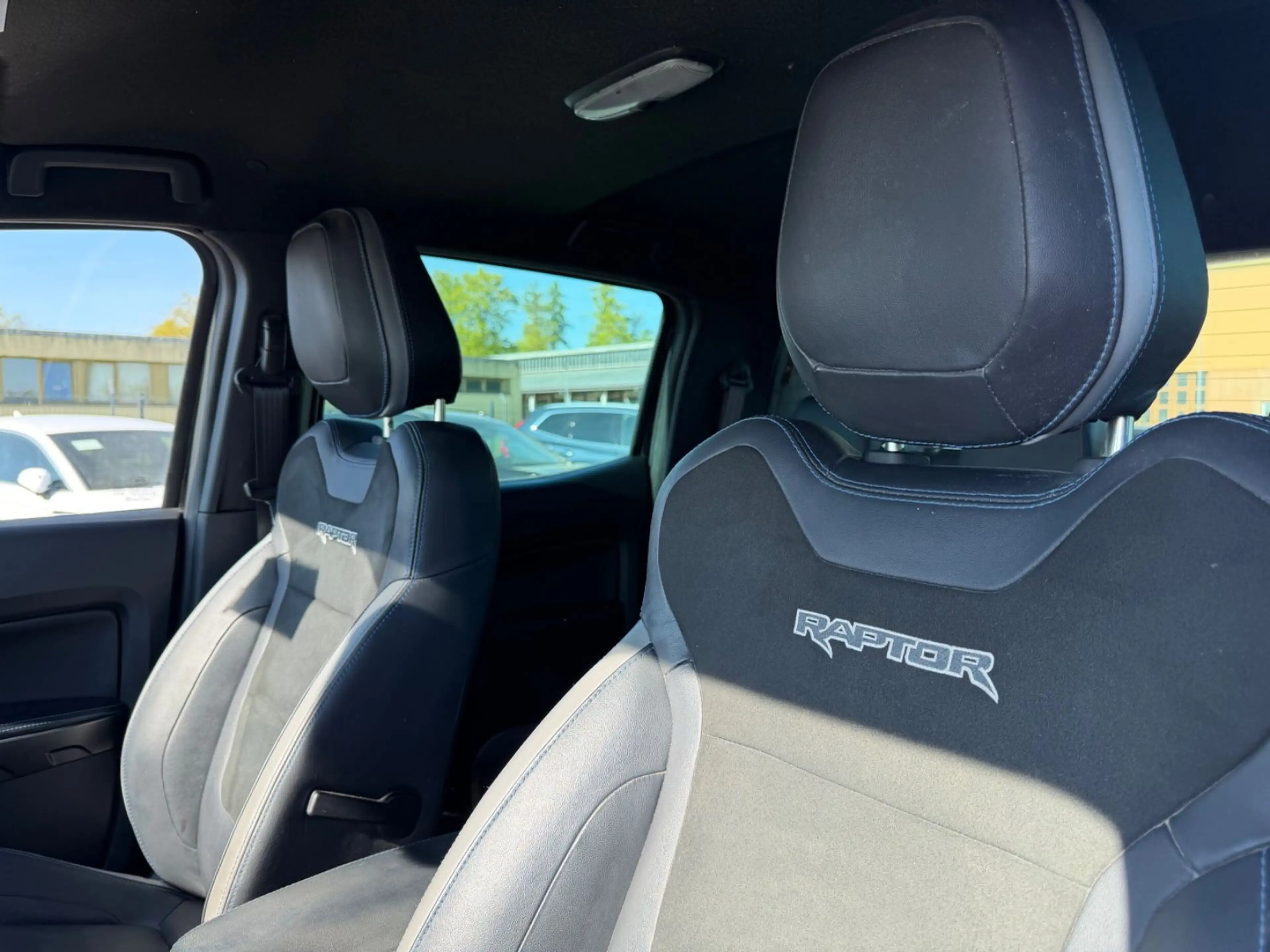 Ford Ranger Raptor Doppelkabine 4x4 Standheizung Navi — photo 12