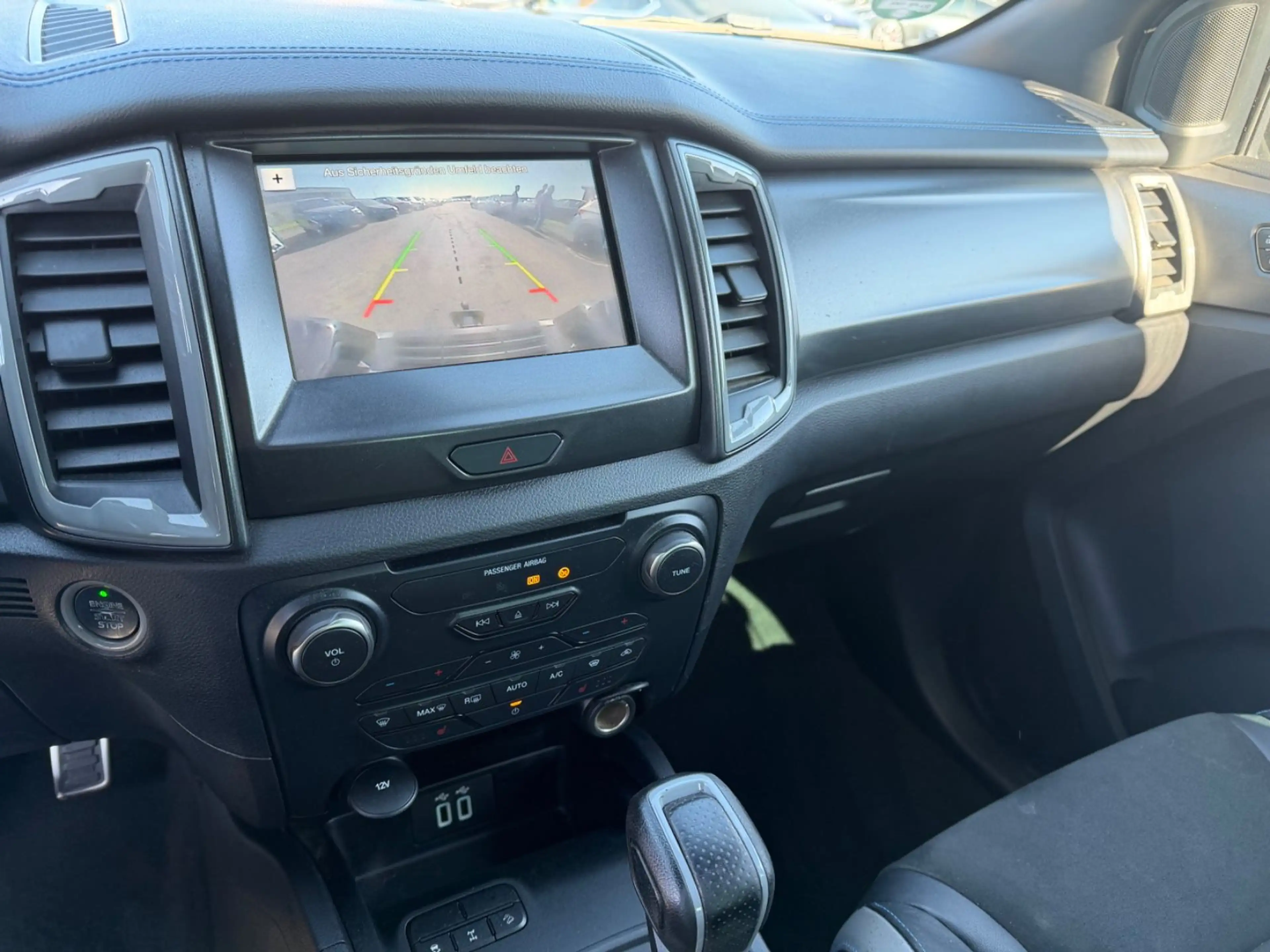 Ford Ranger Raptor Doppelkabine 4x4 Standheizung Navi — photo 11