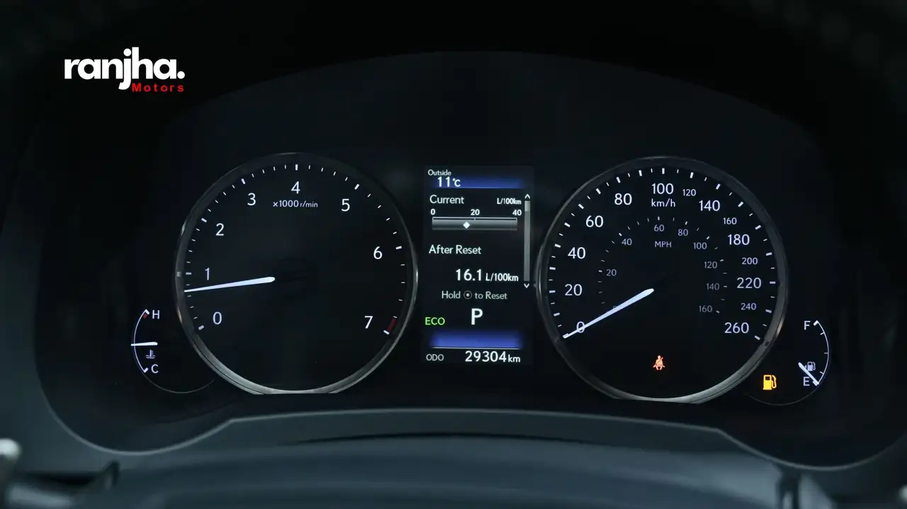 Lexus IS снимка Lexus IS