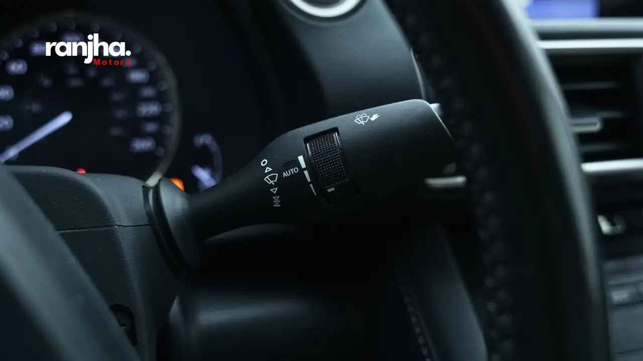 Lexus IS снимка Lexus IS