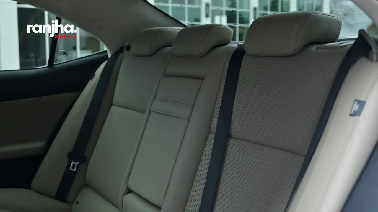 Lexus IS снимка Lexus IS