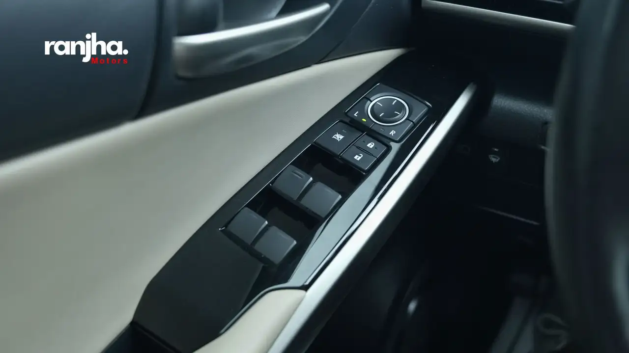 Lexus IS снимка Lexus IS