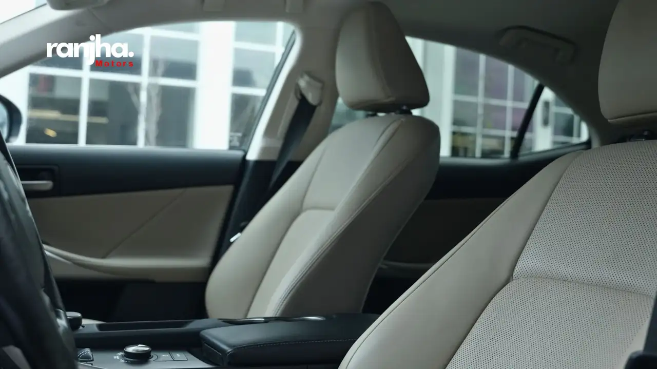 Lexus IS снимка Lexus IS