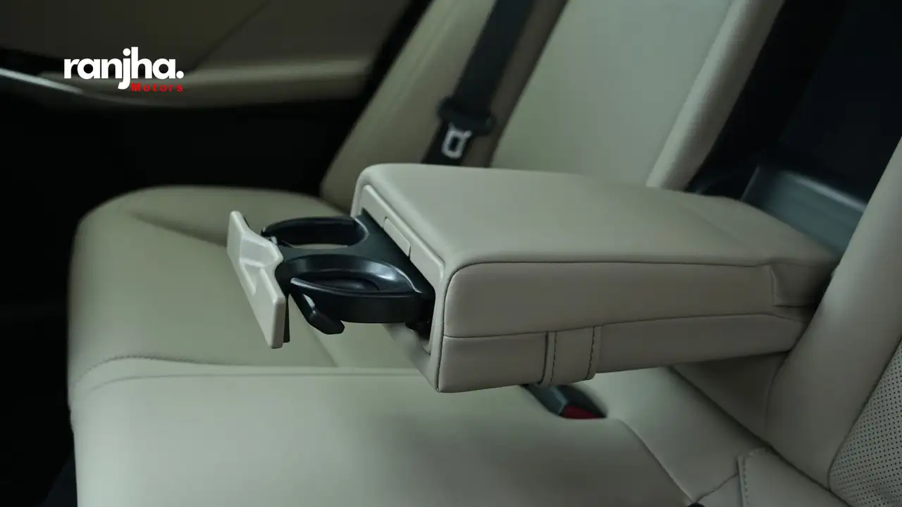 Lexus IS снимка Lexus IS