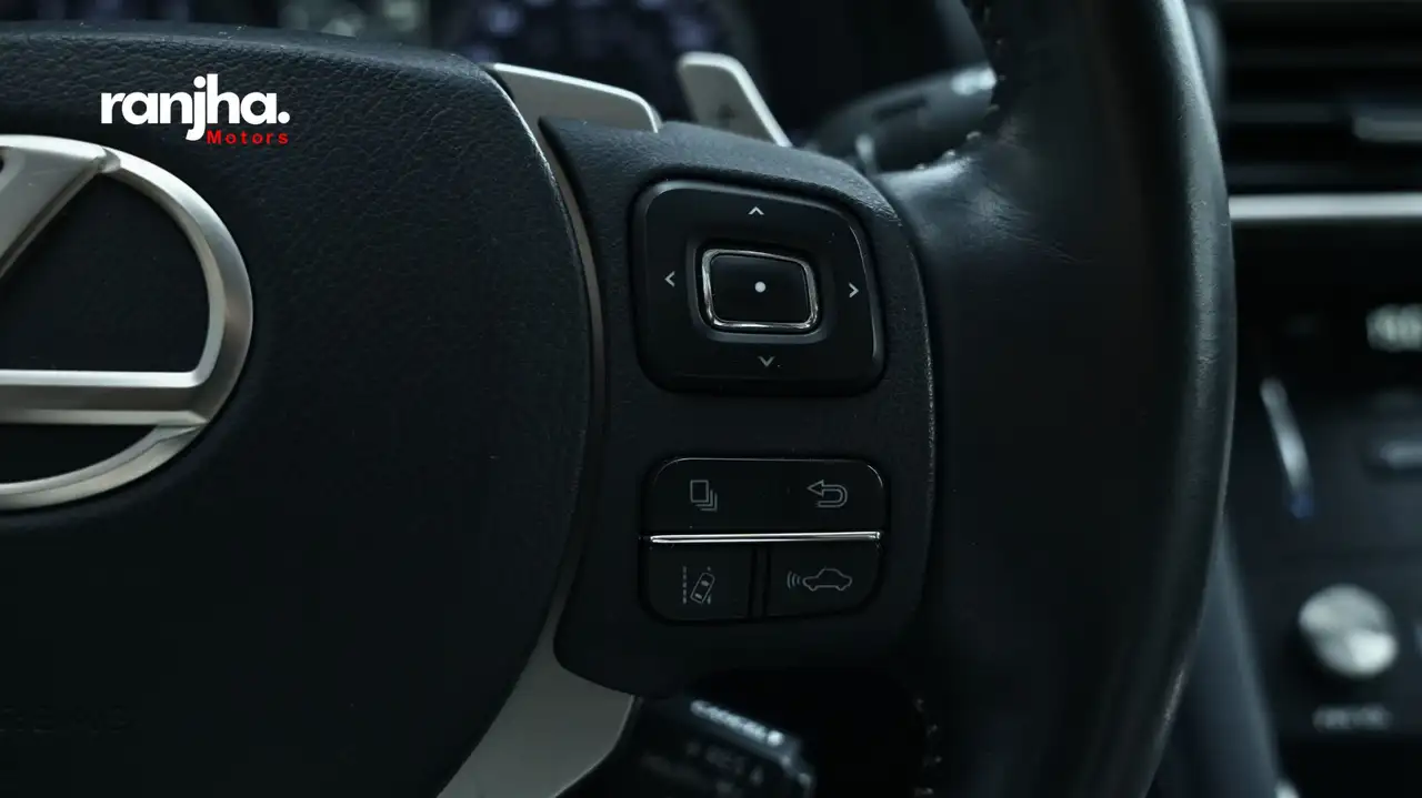 Lexus IS снимка Lexus IS