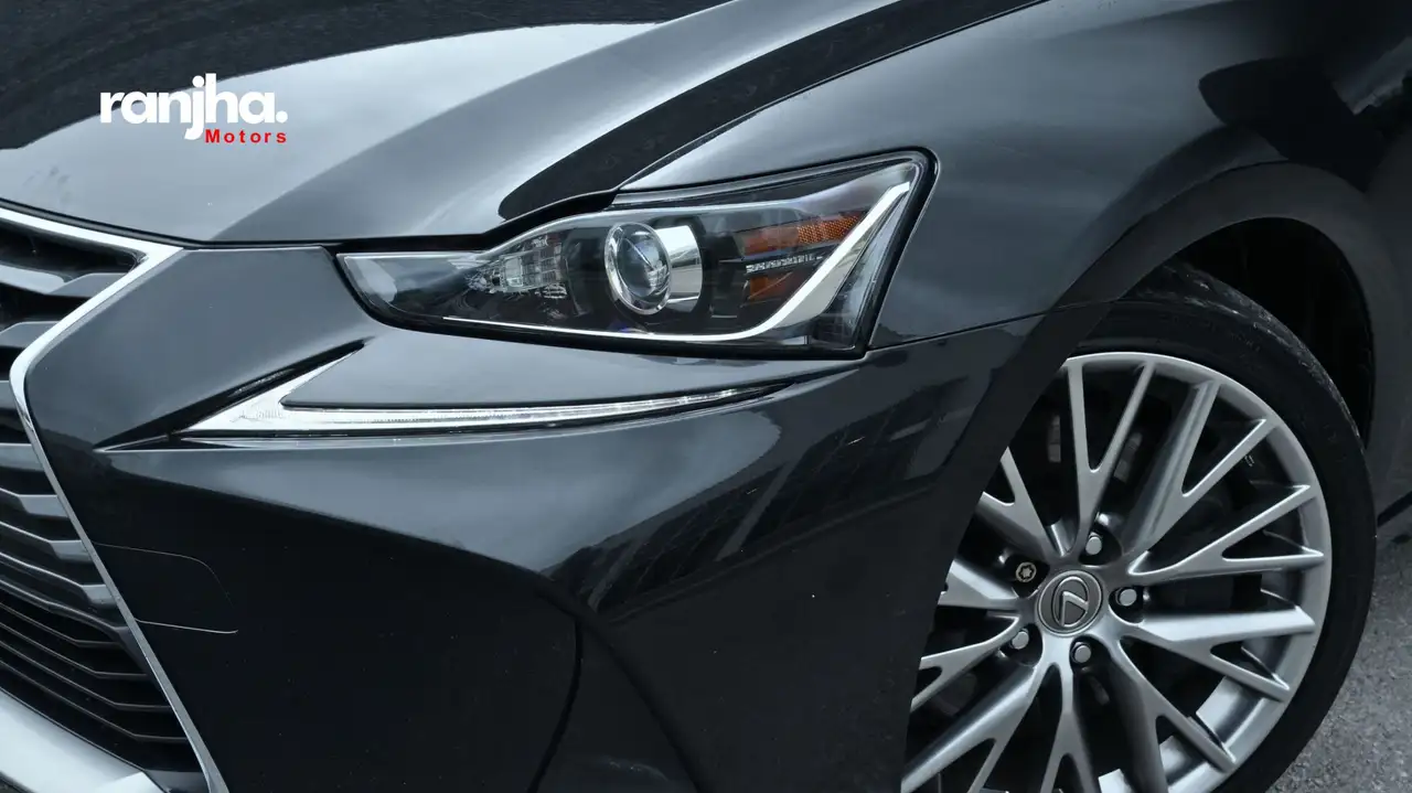 Lexus IS снимка Lexus IS