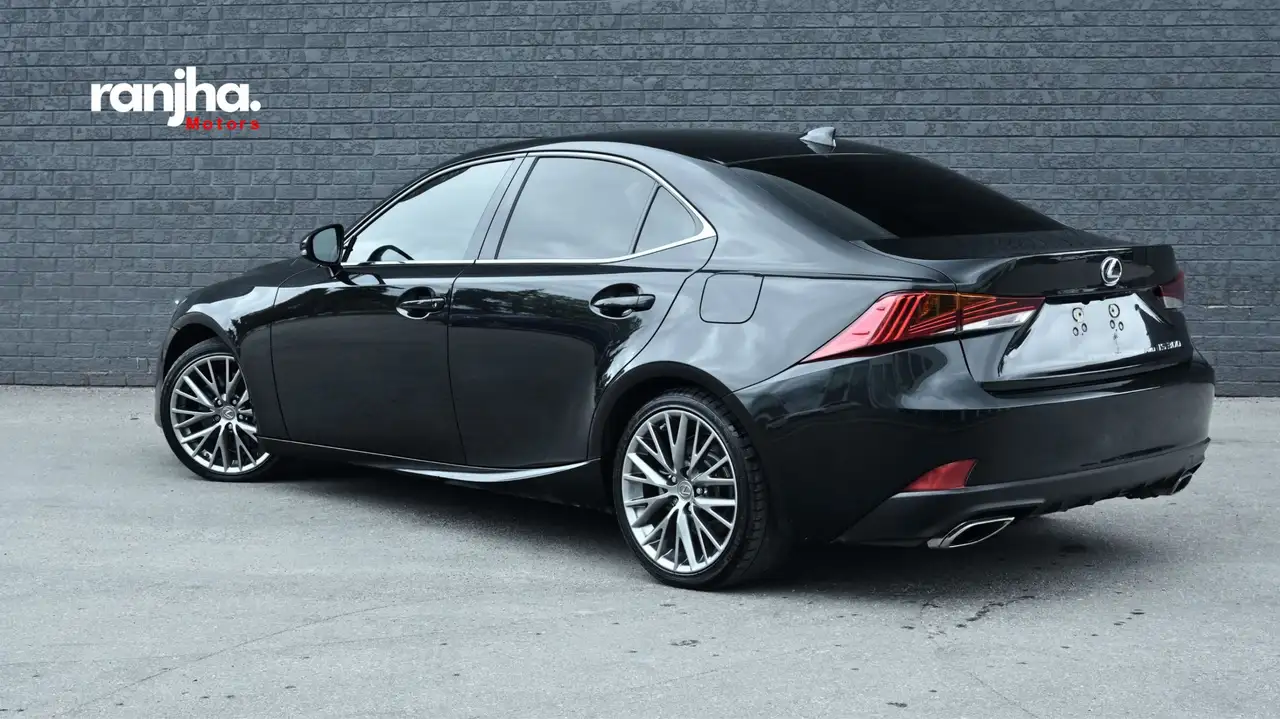 Lexus IS снимка Lexus IS