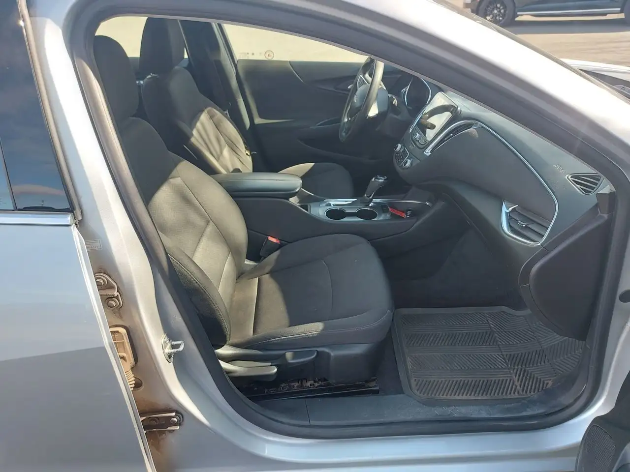 Chevrolet Malibu снимка Chevrolet Malibu