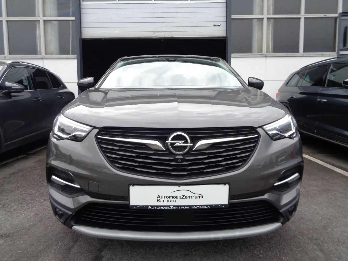 Opel Grandland X Ultimate 1.6 Autom.*LED*PANO*LEDER Gris - 2
