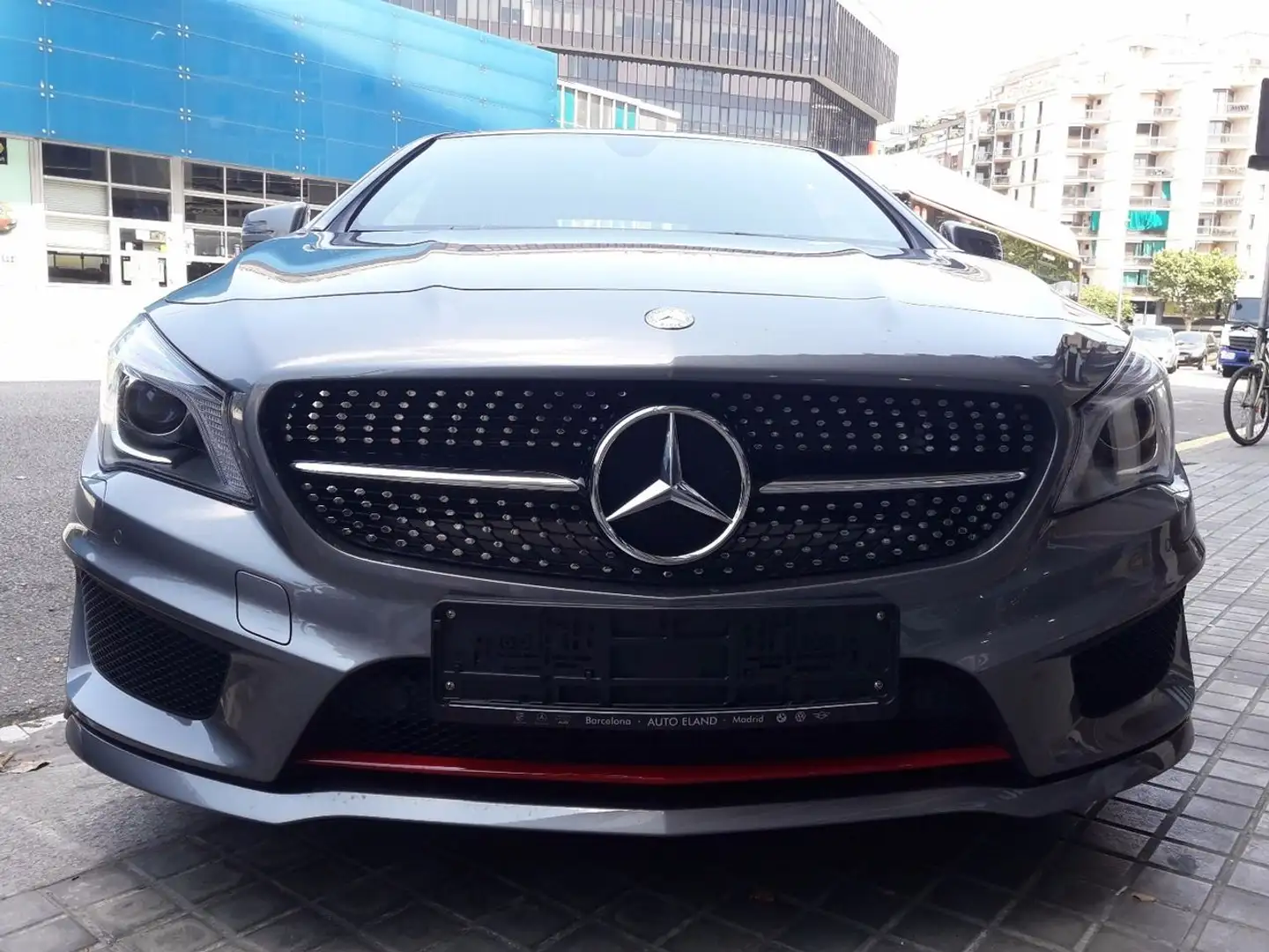Mercedes-Benz CLA 250 Sport 4Matic 7G-DCT Gris - 2