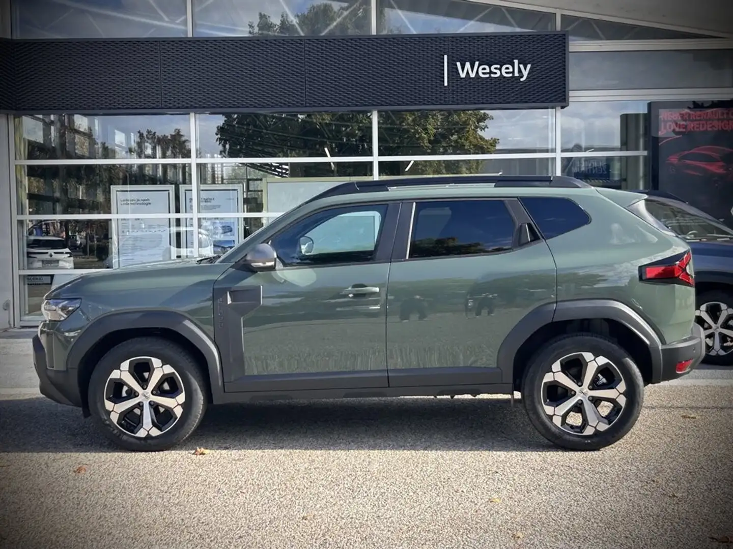Dacia Duster TCe 140 MHEV Journey Grün - 2