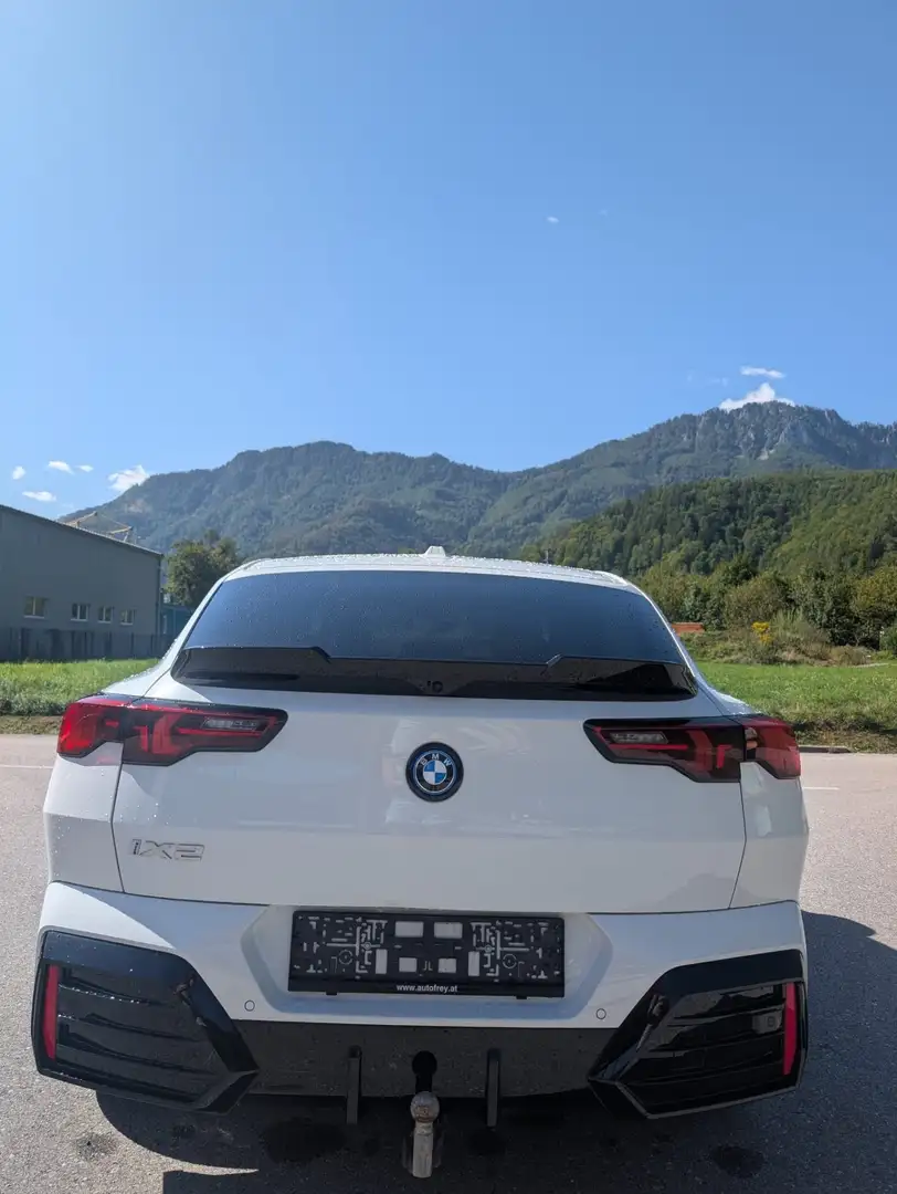 BMW iX2 eDrive20 66,5kWh - 1