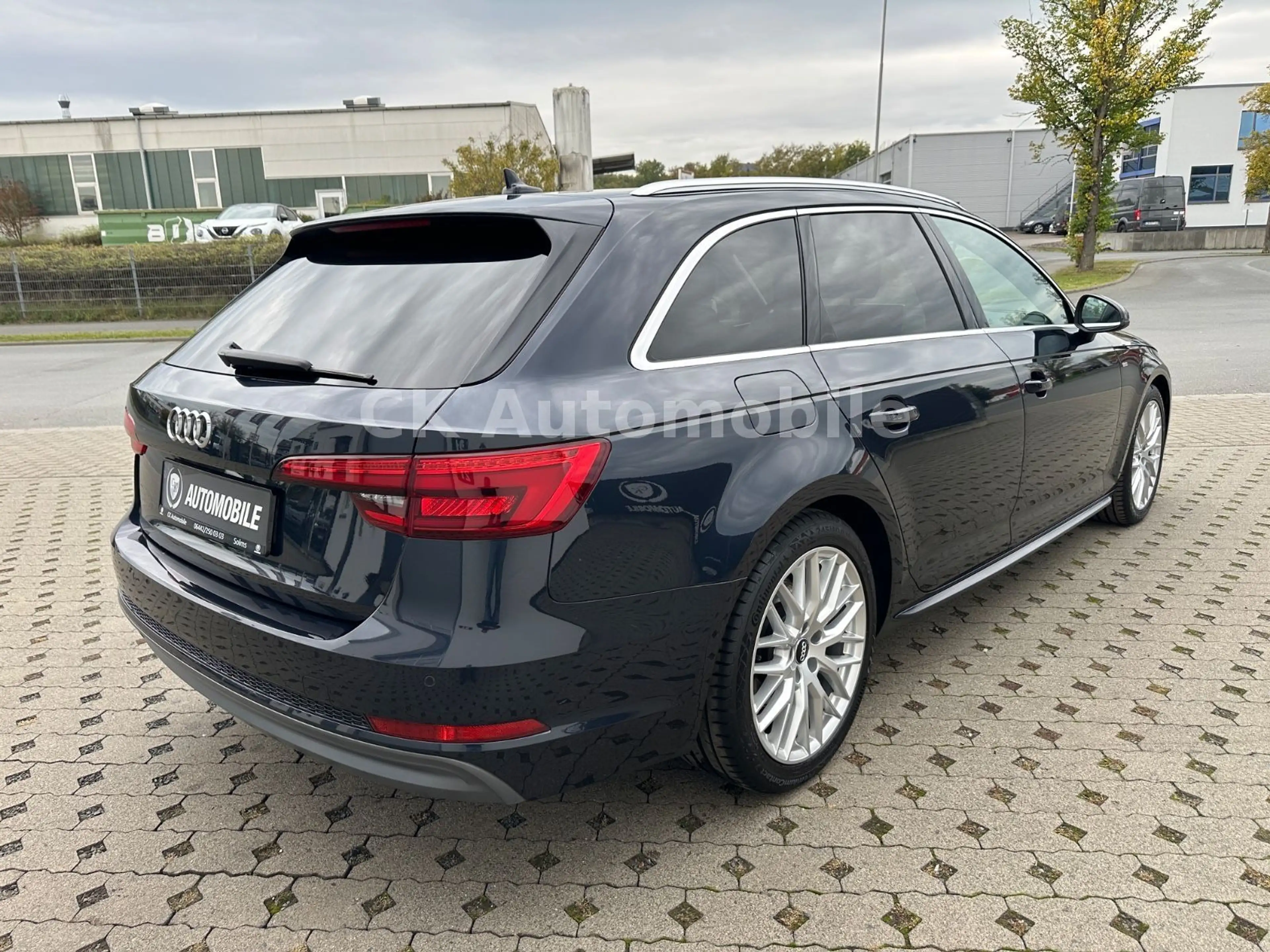 Audi A4 Avant 2.0 TDI S-Line/Navi MMI Plus/LED/PDC — photo 5