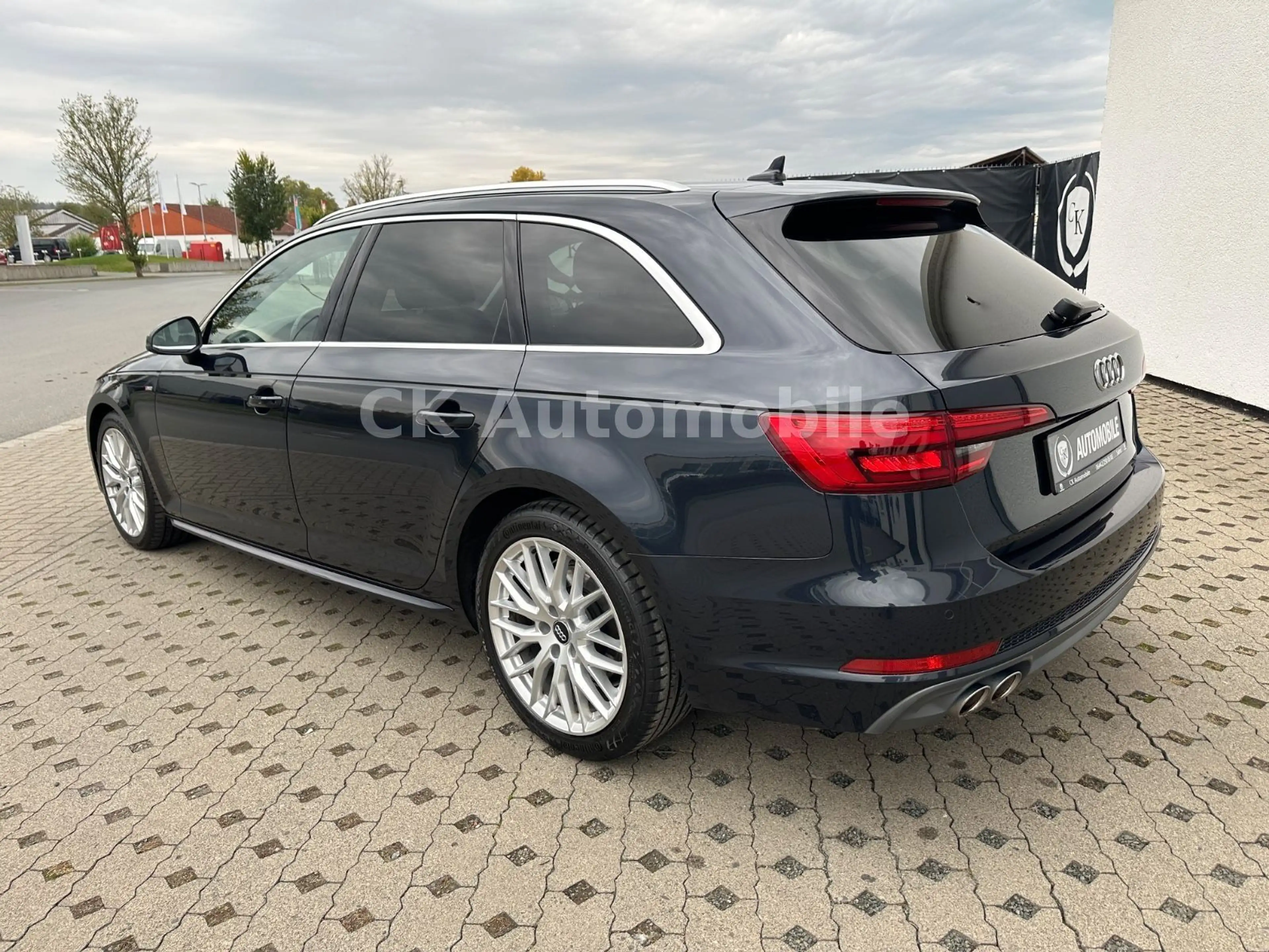 Audi A4 Avant 2.0 TDI S-Line/Navi MMI Plus/LED/PDC — photo 7