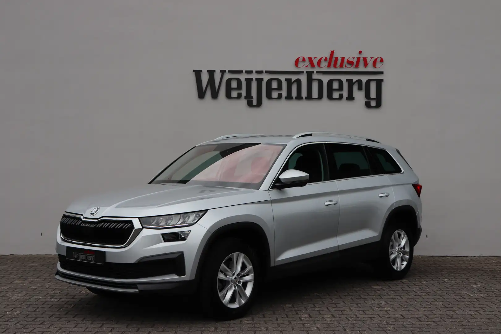 Skoda Kodiaq 1.5 TSI Business Edition 7p. Navi Cruise Automaat Grijs - 1