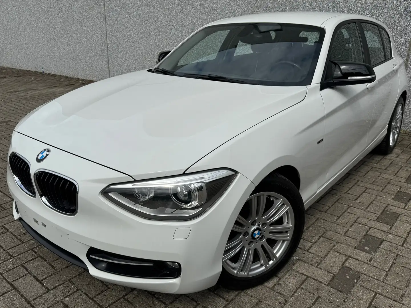 BMW 116 d pack sports garantie 12 mois Blanc - 1