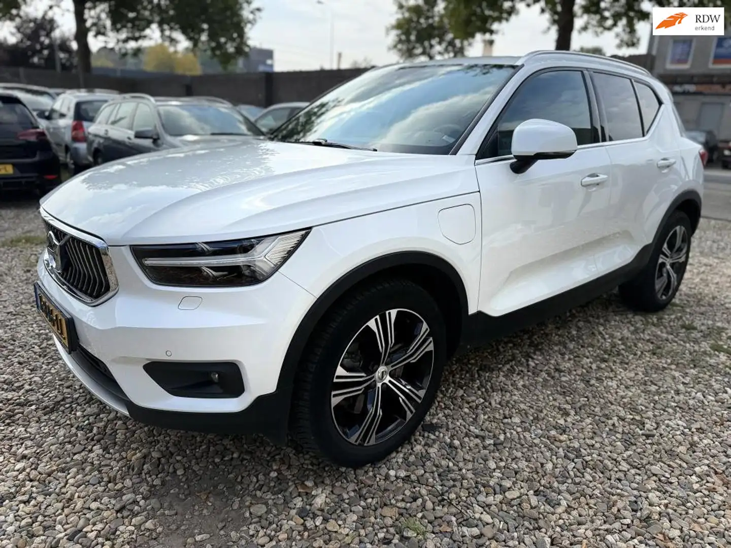 Volvo XC40 1.5 T5 Plug-in hybrid Core Bright Cam,Elektr klep, Wit - 1