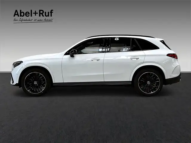 Mercedes-Benz GLC view 4