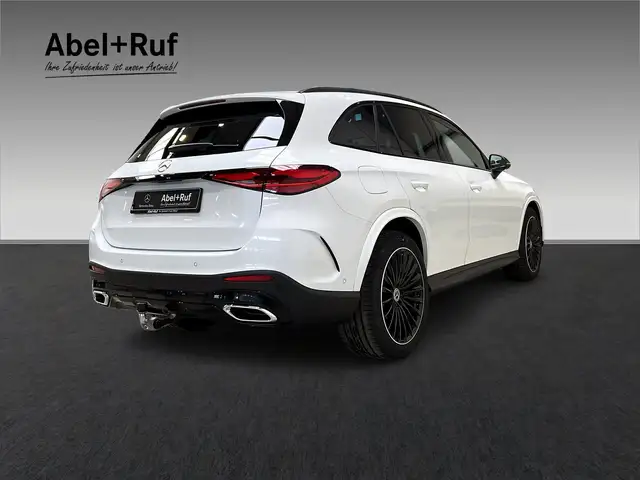 Mercedes-Benz GLC view 5