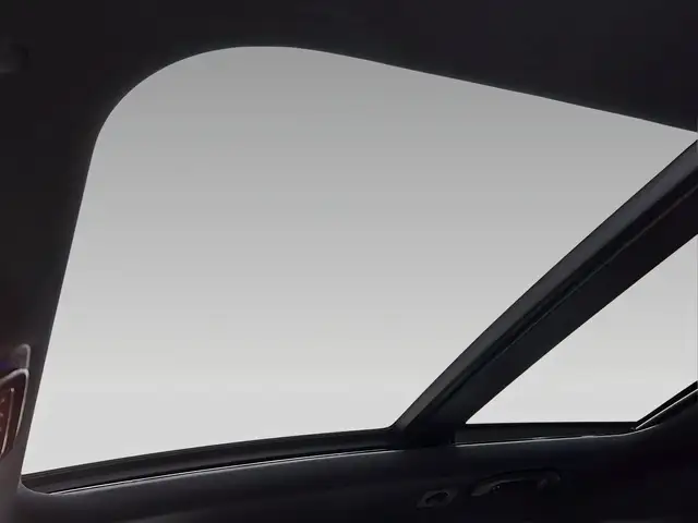 Mercedes-Benz GLC view 12
