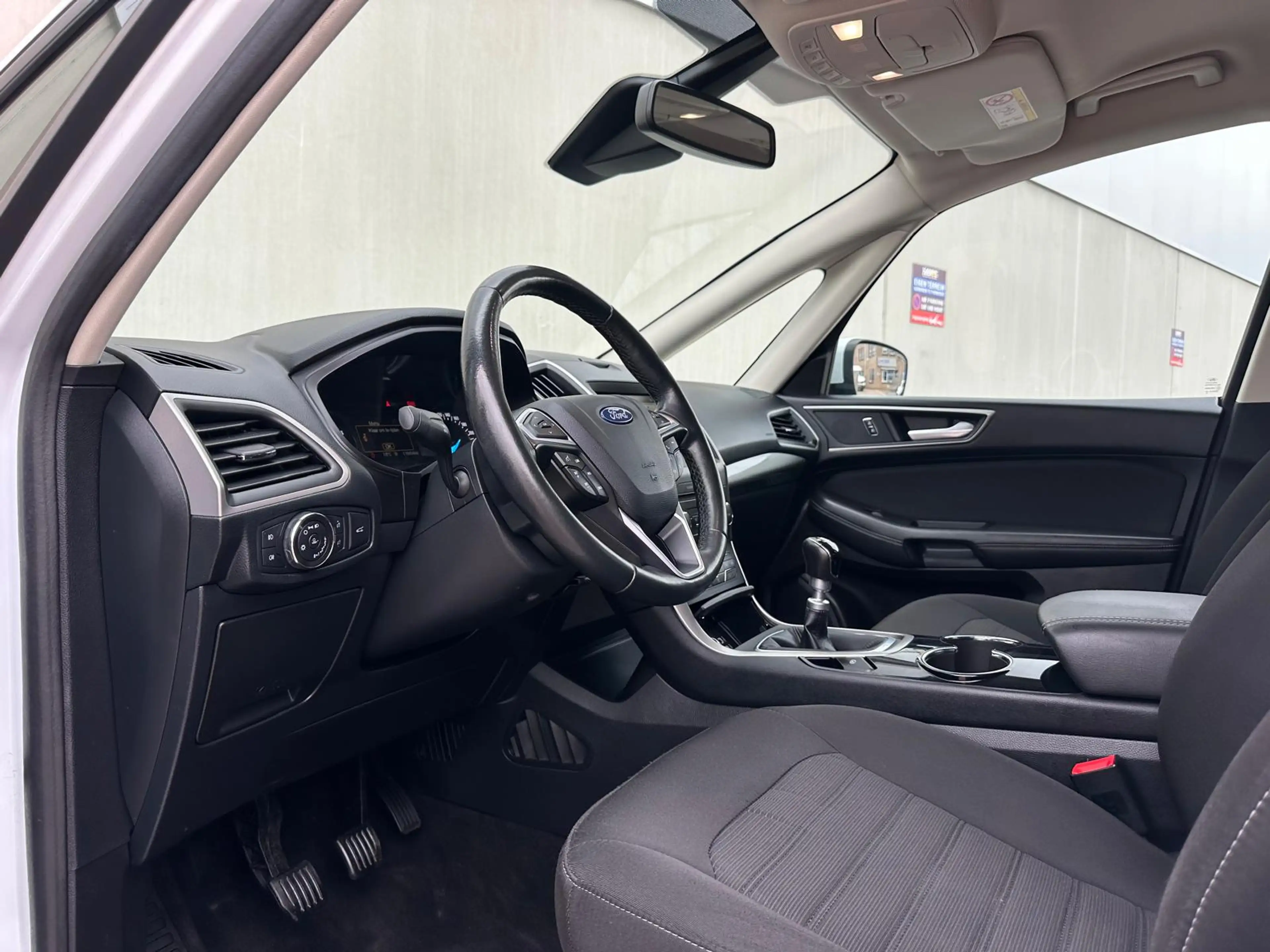 Ford Galaxy 1.5 Titanium 7Persoons, Climate C, Cruise C, Navig — photo 7