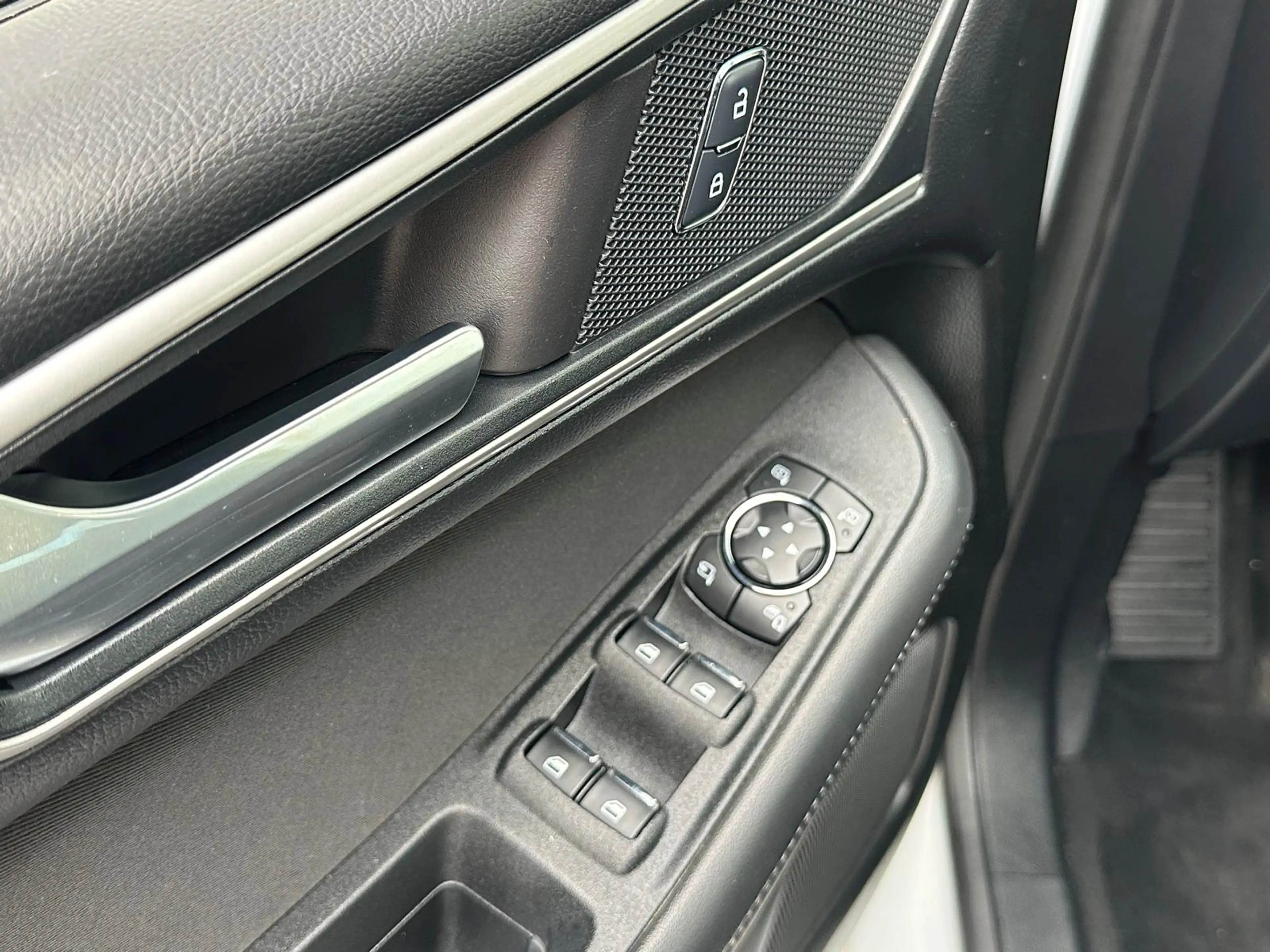 Ford Galaxy 1.5 Titanium 7Persoons, Climate C, Cruise C, Navig — photo 12