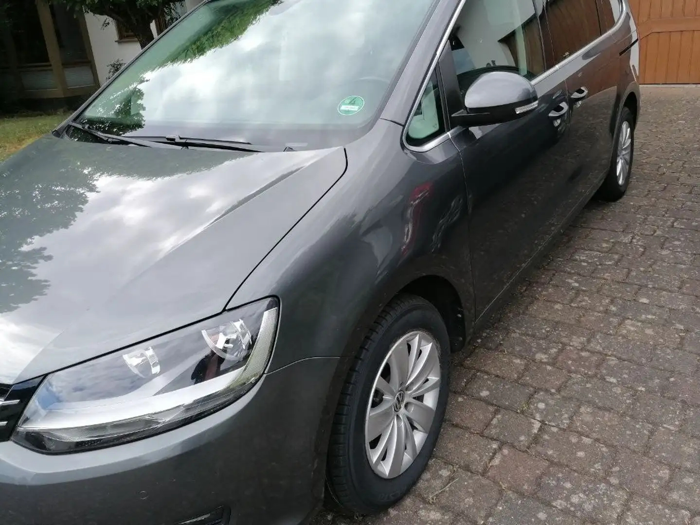 Volkswagen Sharan Familienfahrzeug - Modell "Comfortline", 7-Sitzer Gris - 2