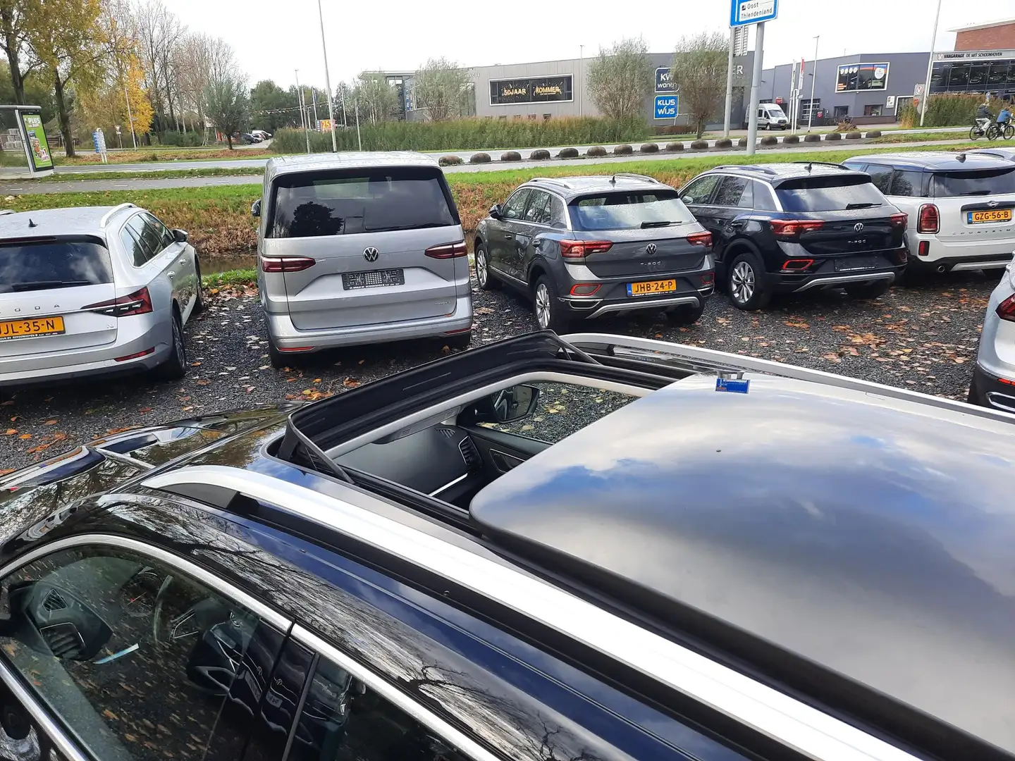 Skoda Karoq 1.5 TSI 150pk DSG Style (Pano,Trekhaak,Camera,Cant Noir - 2
