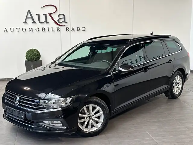 Volkswagen Passat view 2