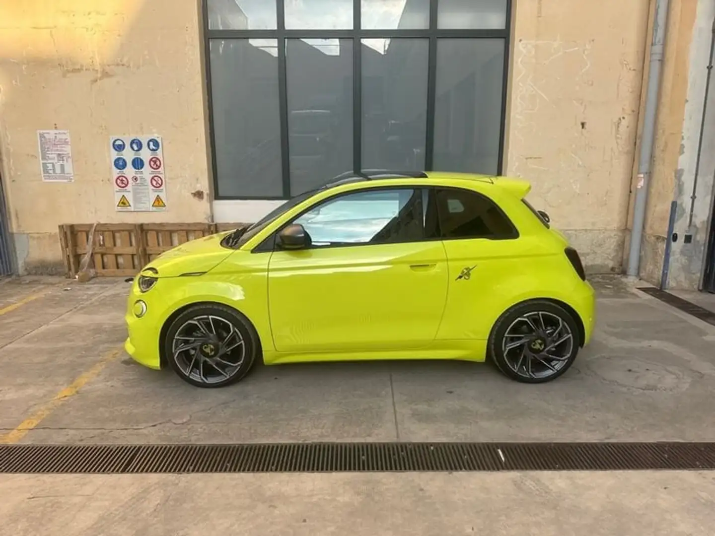 Abarth 500 Elettrica Turismo 155cv Giallo - 2