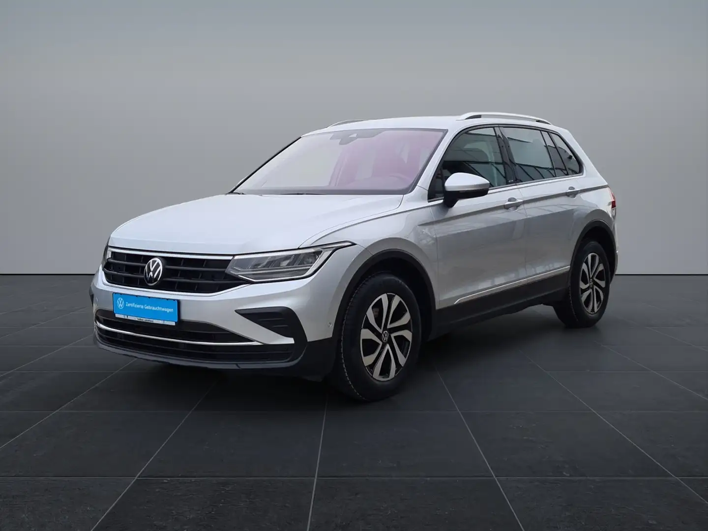 Volkswagen Tiguan 2.0 TDI DSG Avtive+AHK+NAVI+LED+PDC+SHZ+KAMERA+FS Silber - 2