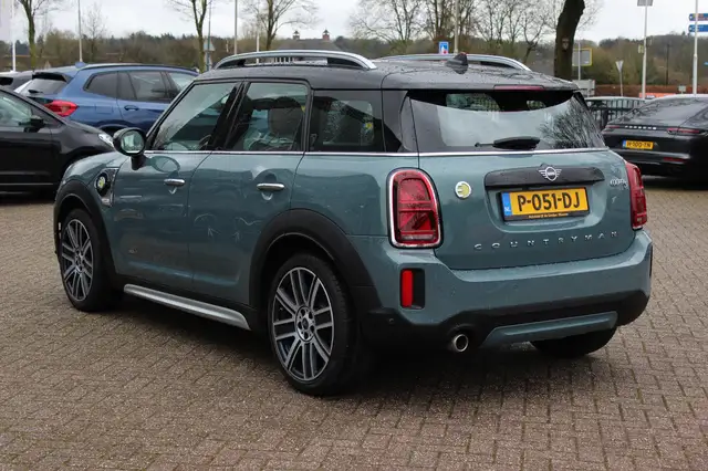 Mini Countryman view 3