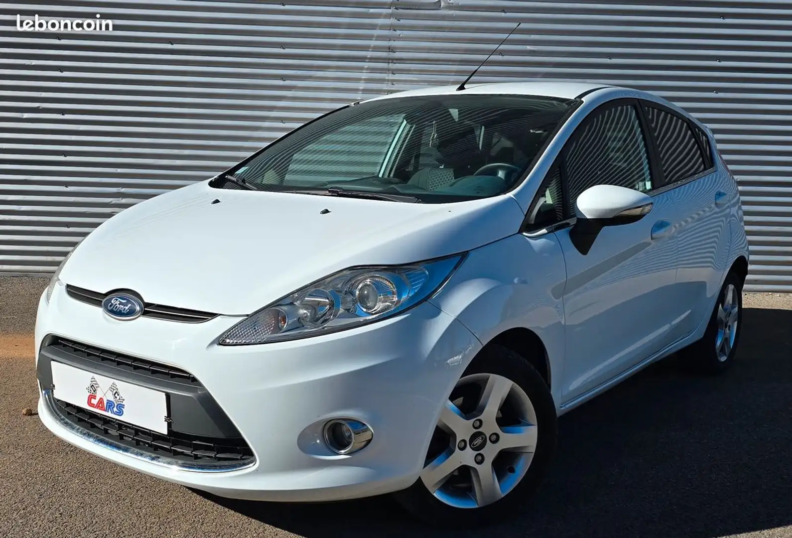 Ford Fiesta 1.6 TDCi TITANIUM 95ch Blanc - 1