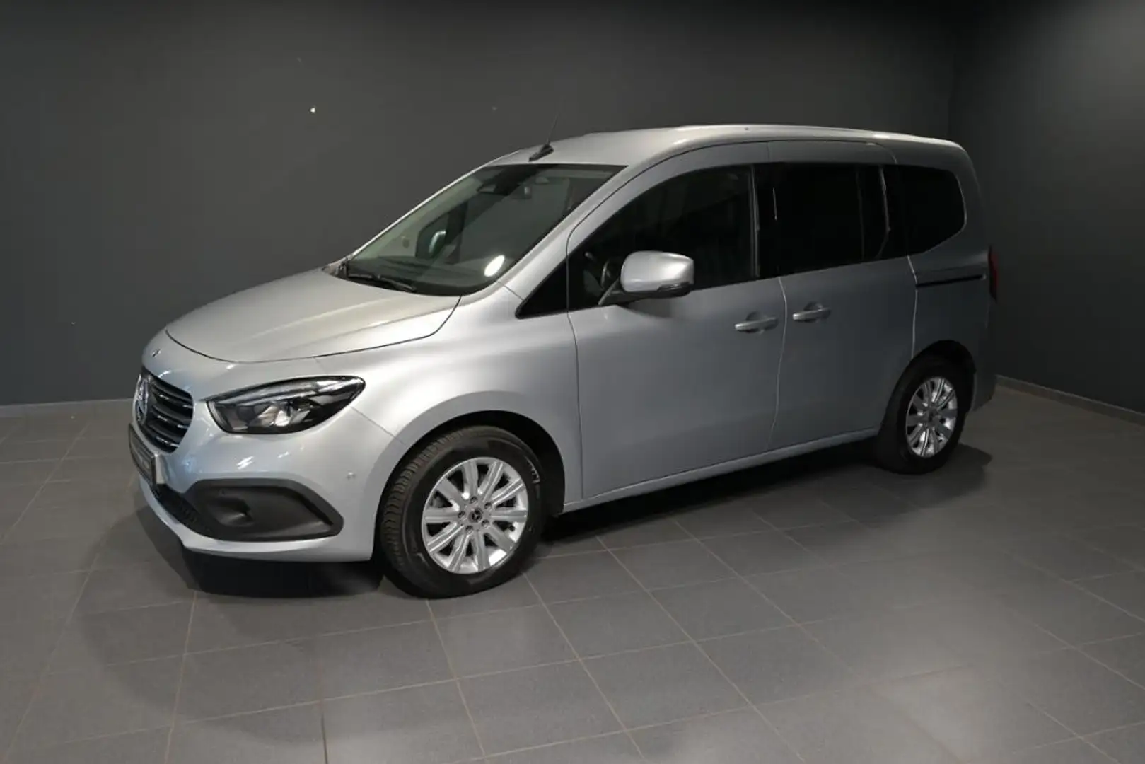 Mercedes-Benz T-Class T 180 Klima Navi Sitzheizung 5-Sitze SpurW LM Zilver - 1