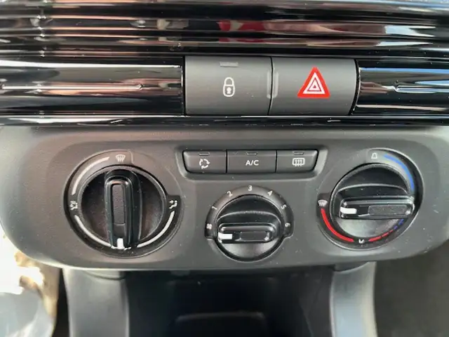 Citroen C3 view 11